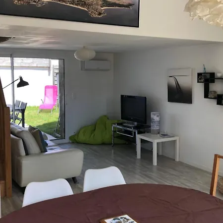 Maison Climatisee Et Au Calme A *